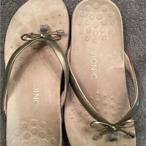 Vionic toe sandal “Bella” style